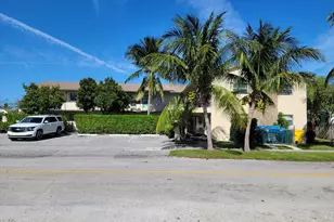 620 S Broadway, Lantana, FL 33462 - Photo 1