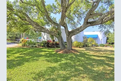 6408 S River Run Drive, Sebastian, FL 32958 - Photo 32