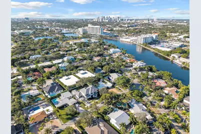 2401 NE 13th Street, Fort Lauderdale, FL 33304 - Photo 4
