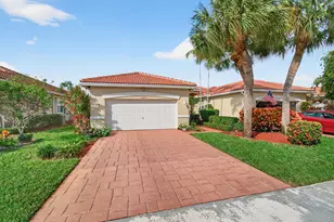 10845 Royal Caribbean Cir, Boynton Beach, FL 33437 - Photo 4