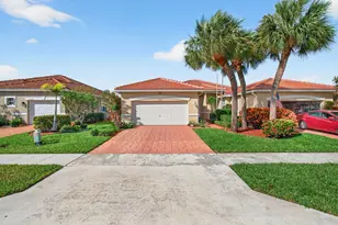 10845 Royal Caribbean Cir, Boynton Beach, FL 33437 - Photo 2