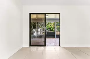 18055 W Sycamore Dr, The Acreage, FL 33470 - Photo 20