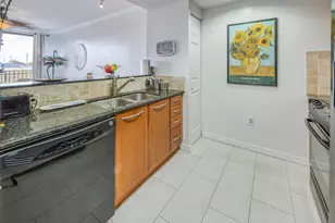 511 Lucerne Ave Unit, Lake Worth Beach, FL 33460 - Photo 2