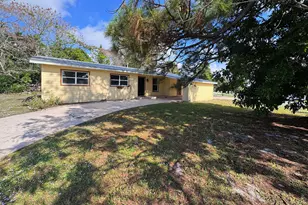 401 SE Tranquilla Ave, Port Saint Lucie, FL 34983 - Photo 2