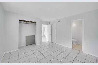 1645 W 31st Street, Riviera Beach, FL 33404 - Photo 8