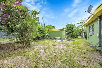 1645 W 31st Street, Riviera Beach, FL 33404 - Photo 18