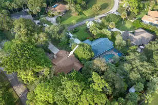 1090 SE Buttonwood Cir, Stuart, FL 34997 - Photo 10