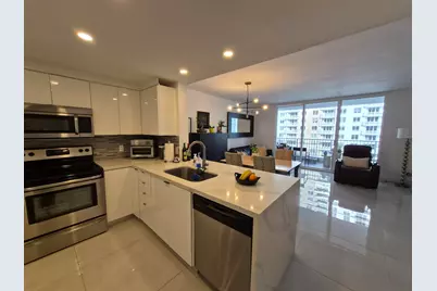701 Brickell Key Boulevard, Unit #2008, Miami, FL 33131 - Photo 4