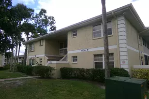 1550 SE Royal Green Cir, Port Saint Lucie, FL 34952 - Photo 2