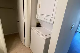 1550 SE Royal Green Cir, Port Saint Lucie, FL 34952 - Photo 8