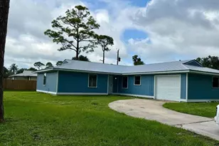 5707 Eastwood Dr, Fort Pierce, FL 34951 - Photo 2