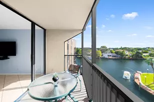 15 Royal Palm Way, Boca Raton, FL 33432 - Photo 1