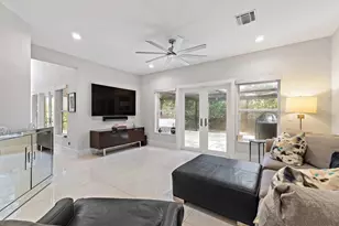 32 Grand Bay Cir, Juno Beach, FL 33408 - Photo 18