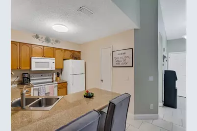 2020 Vero South Circle Sw, Unit #4, Vero Beach, FL 32962 - Photo 8