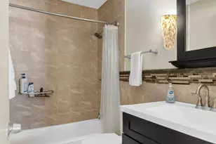 80 Venetian Dr, Delray Beach, FL 33483 - Photo 18