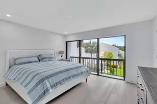 2804 Bridgewood Dr, Boca Raton, FL 33434 - Photo 4