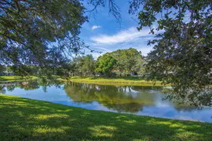 665 Kenwood Dr SW, Vero Beach, FL 32968 - Photo 2