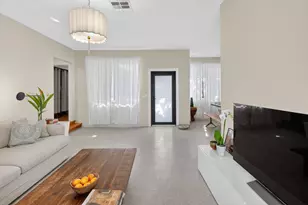 215 N Seacrest Cir, Delray Beach, FL 33444 - Photo 8