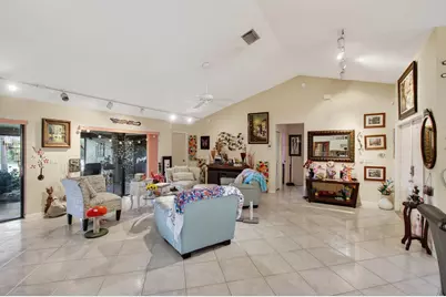 9303 Sun Pointe Drive, Boynton Beach, FL 33437 - Photo 6