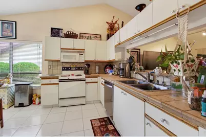 9303 Sun Pointe Drive, Boynton Beach, FL 33437 - Photo 18