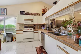 9303 Sun Pointe Dr, Boynton Beach, FL 33437 - Photo 18