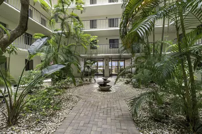 1202 S Lake Drive, Unit #105, Lantana, FL 33462 - Photo 4