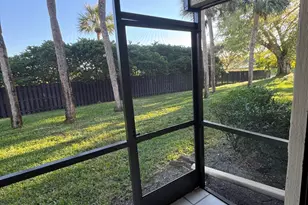 21890 Lake Forest Cir, Boca Raton, FL 33433 - Photo 8