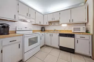 3586 La Playas Ct, Greenacres, FL 33463 - Photo 8