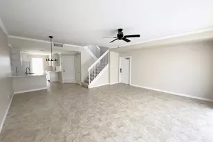 470 Capistrano Dr, Palm Beach Gardens, FL 33410 - Photo 6