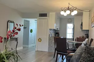 143 West Ct, Royal Palm Beach, FL 33411 - Photo 4