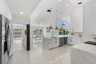 12725 Kingsway Rd, Wellington, FL 33414 - Photo 16