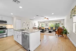 2736 SE Birmingham Dr, Stuart, FL 34994 - Photo 10