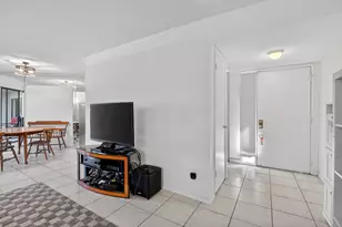 5650 Camino Del Sol, Boca Raton, FL 33433 - Photo 4