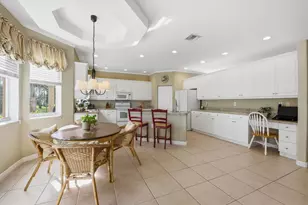 2462 Westmont Pl, Royal Palm Beach, FL 33411 - Photo 10