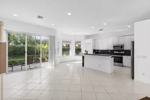 7102 Prado Lake Dr, Delray Beach, FL 33446 - Photo 6
