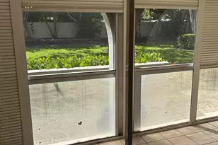 250 NE 20th St, Boca Raton, FL 33431 - Photo 24