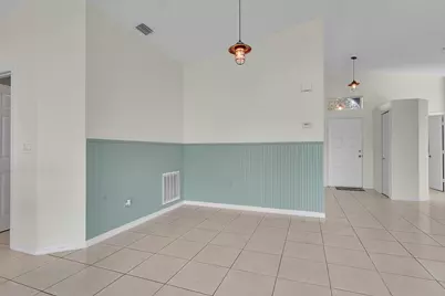 996 E 13th Square, Vero Beach, FL 32960 - Photo 12
