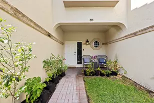 6822 Via Regina, Boca Raton, FL 33433 - Photo 2