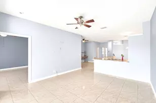 3162 Via Poinciana, Lake Worth, FL 33467 - Photo 6