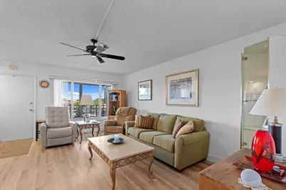 808 SE 7th Street, Unit #405, Deerfield Beach, FL 33441 - Photo 8