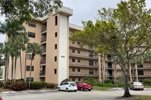 4640 Lucerne Lakes Blvd W, Lake Worth, FL 33467 - Photo 1