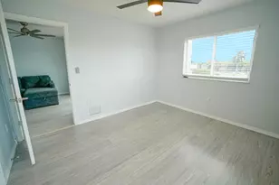 2415 NW 16th St Rd, Miami, FL 33125 - Photo 8