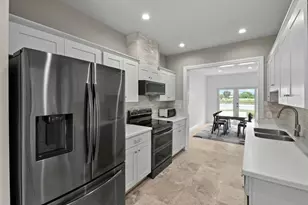 2576 Muirfield Ct, Wellington, FL 33414 - Photo 10