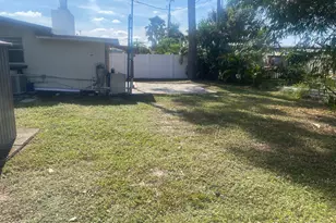 8933 Pine St, Boynton Beach, FL 33436 - Photo 16