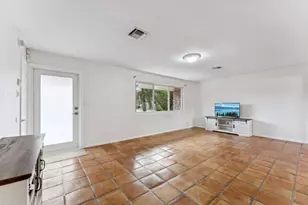 239 SE 34th Ave, Boynton Beach, FL 33435 - Photo 12