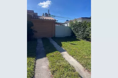 210 W 60 Street, Unit #B, Hialeah, FL 33012 - Photo 1