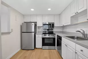 51 Flanders B, Delray Beach, FL 33484 - Photo 1