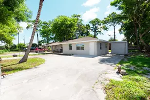 3652 Alexander Ct, Lake Worth, FL 33463 - Photo 2