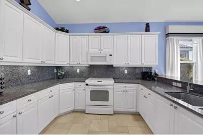 13197 Alhambra Lake Circle, Delray Beach, FL 33446 - Photo 12