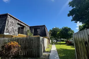 61 Lake Arbor Dr, Palm Springs, FL 33461 - Photo 2